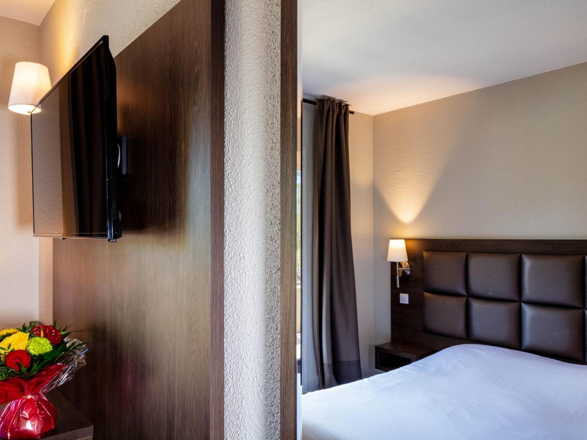 Logis Hotel Noemys Morgon Villié-Morgon الغرفة الصورة